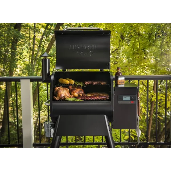 Barbecue pellet TRAEGER Pro 575 noir sur chariot, grille haute 56x18 cm, grille basse 56x48 cm
