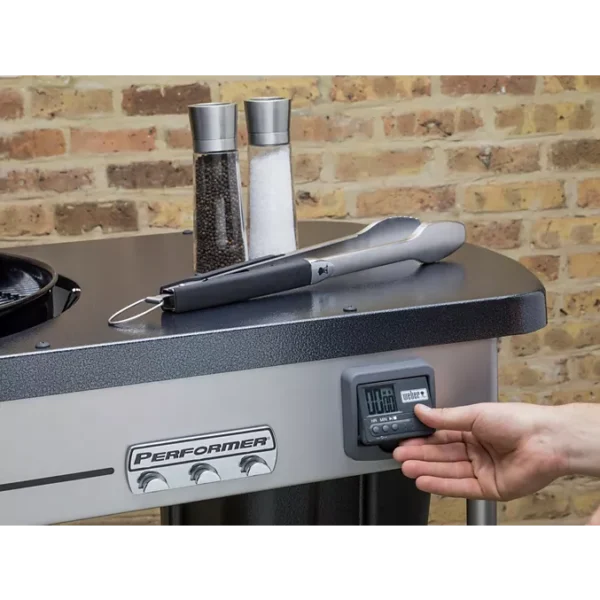 HHHHH Barbecue charbon WEBER Performer premium GBS Black sur chariot 57 cm